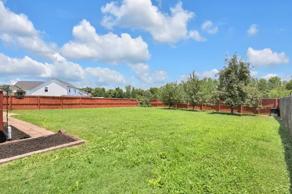 1271 Archwood Dr, Clarksville, TN 37042