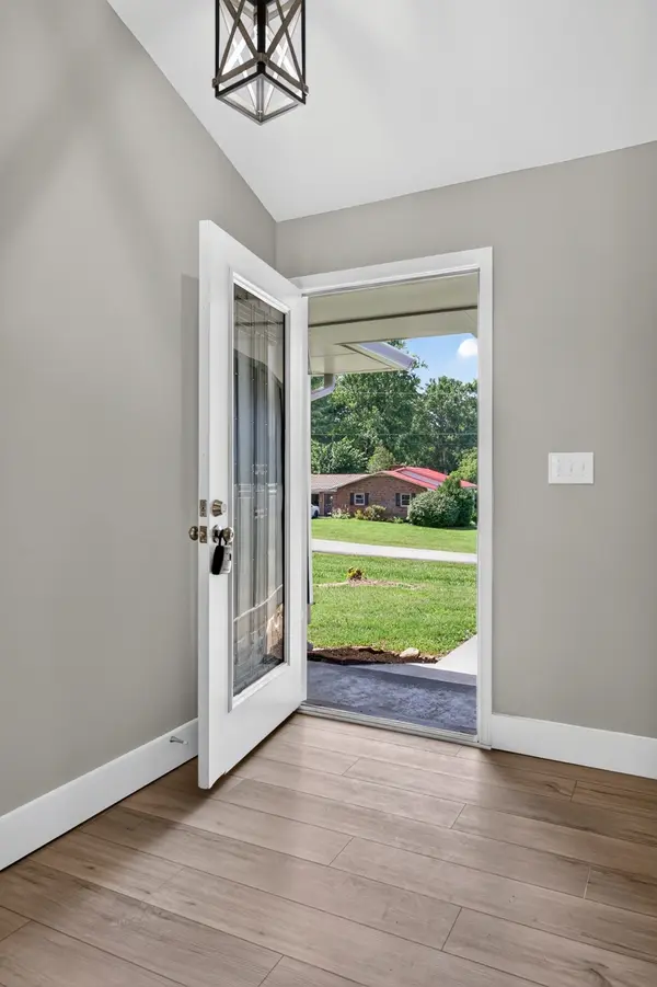 2602 Oakwood Ln, Cookeville, TN 38506