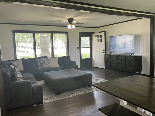 198 S Cavalier Dr, Alamo, TN 38001