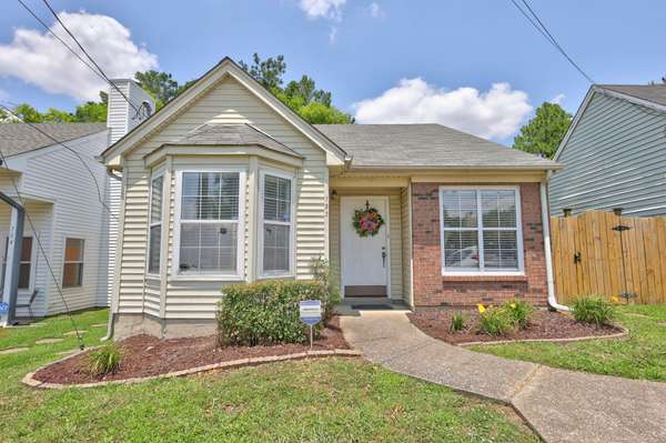 702 Maple Pl, Nashville, TN 37216