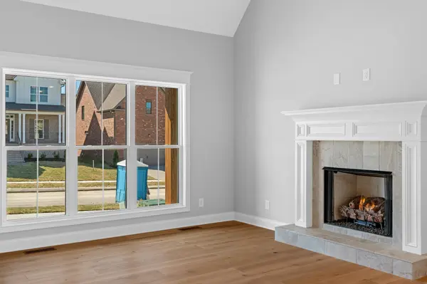 2033 WT Chandler Blvd #60, Gallatin, TN 37066