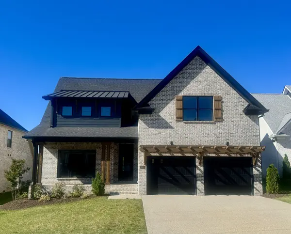 2033 WT Chandler Blvd #60, Gallatin, TN 37066