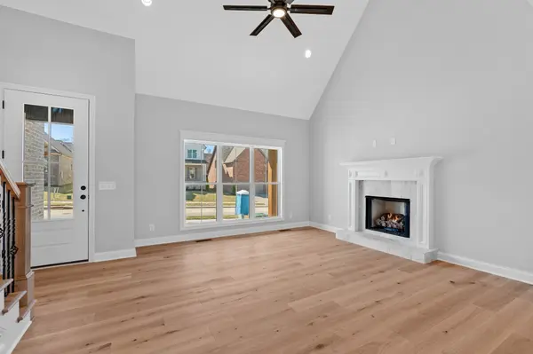 2033 WT Chandler Blvd #60, Gallatin, TN 37066