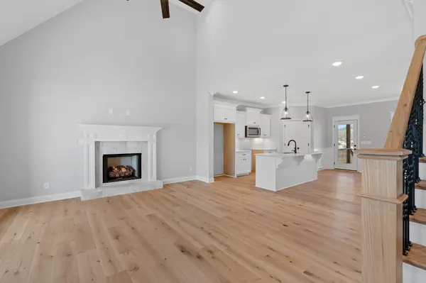 2033 WT Chandler Blvd #60, Gallatin, TN 37066