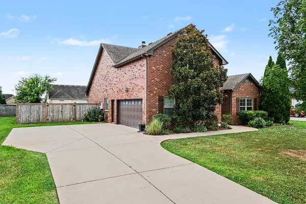 4835 Conquer Dr, Murfreesboro, TN 37128
