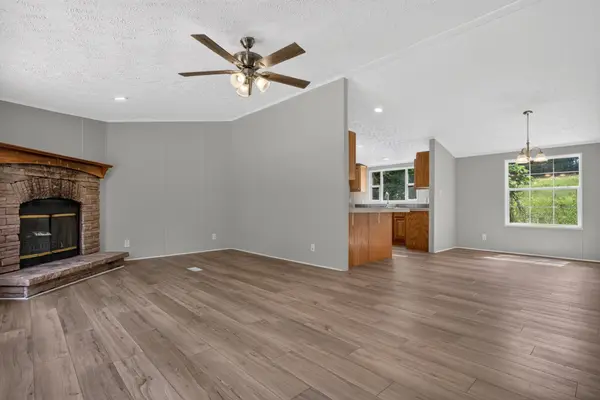 5409 Bartlett Rd, Cookeville, TN 38501