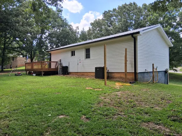 60 Jayson St, Camden, TN 38320
