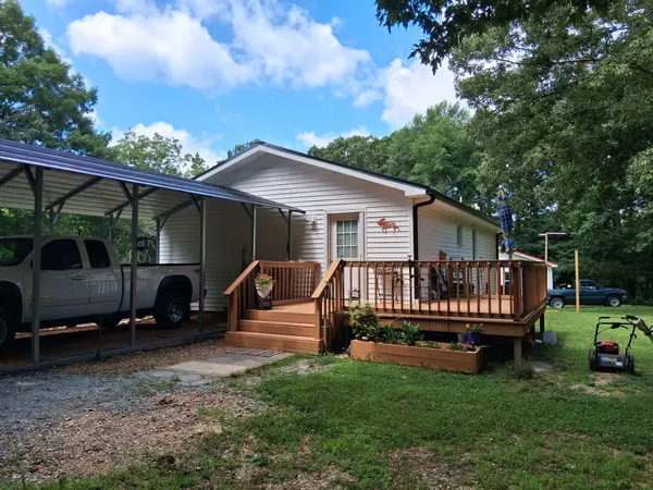 60 Jayson St, Camden, TN 38320