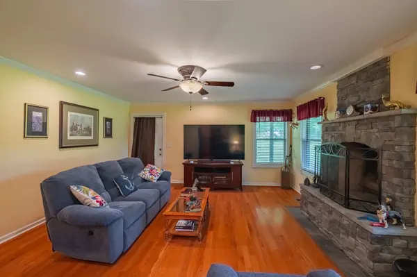378 Bobo Hollow Rd, Tullahoma, TN 37388