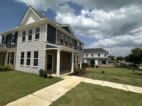 300 Hanbury Way, Lebanon, TN 37087