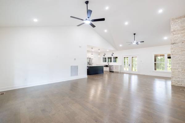 2963 Summertown Hwy, Summertown, TN 38483