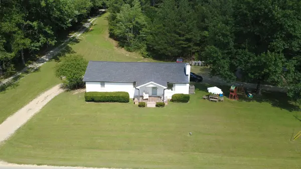 425 E Piney Rd, Dickson, TN 37055