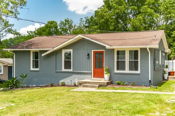 112 Crestmont Dr, Hendersonville, TN 37075