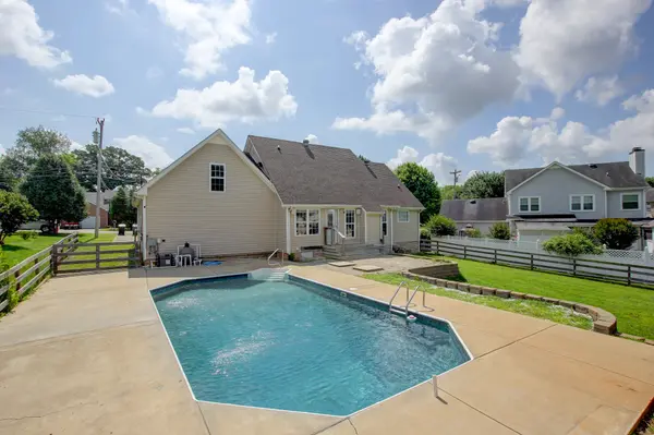 3430 E Henderson Way, Clarksville, TN 37042