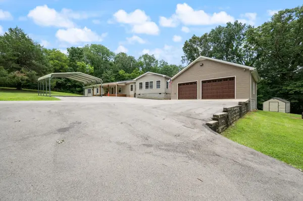 3044 Henderson Rd, Springfield, TN 37172