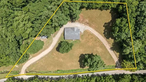 190 Price Hollow Rd, Lynchburg, TN 37352