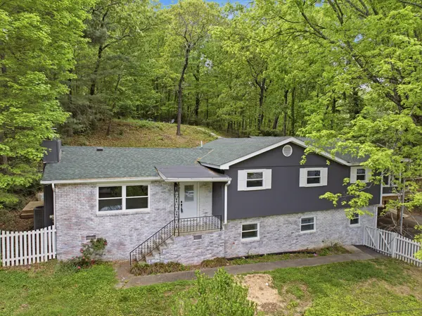 3235 Haywood Avenue, Chattanooga, TN 37415