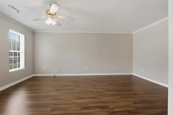 126 Middleton Ct, Tullahoma, TN 37388