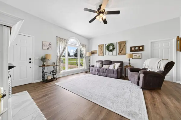 602 Highland Dr, White House, TN 37188