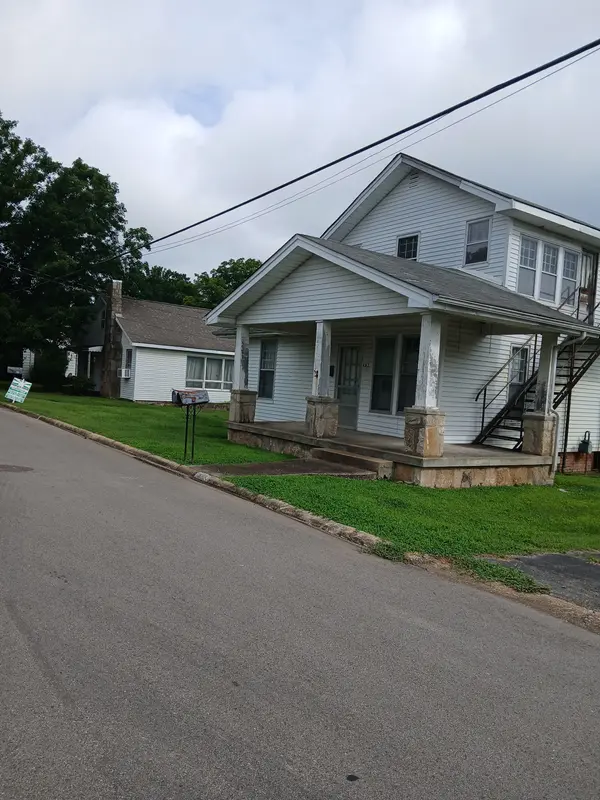 458 E Madison St, Pulaski, TN 38478