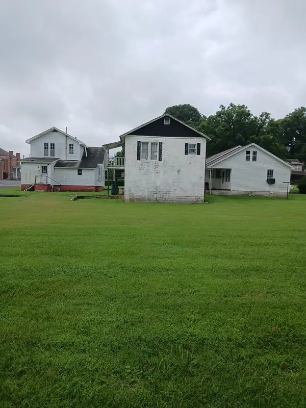 458 E Madison St, Pulaski, TN 38478