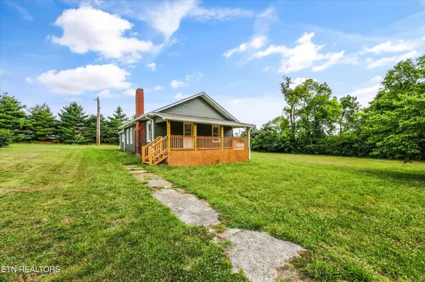 444 Louisville Rd, Alcoa, TN 37701
