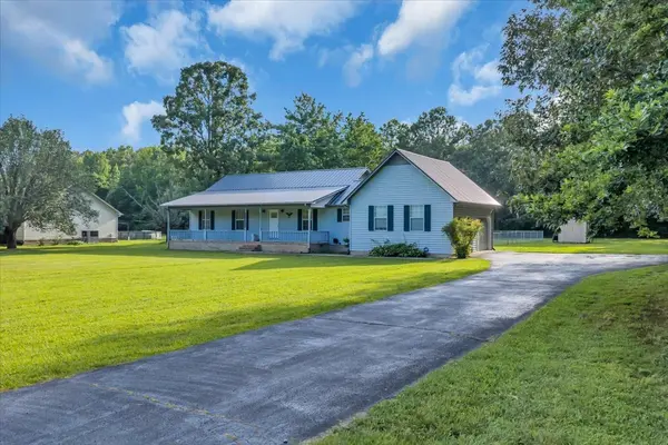 861 Circle Dr, Manchester, TN 37355