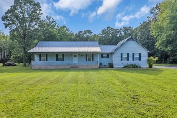 861 Circle Dr, Manchester, TN 37355