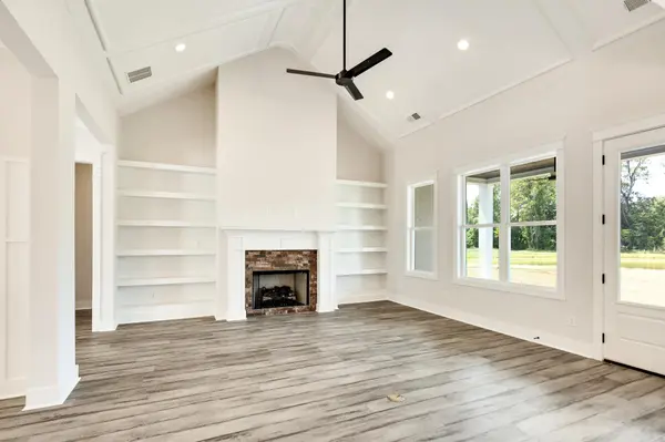 5011 JON OAK CV, Arlington, TN 38002