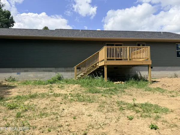 352 Old Wes Baldwin Rd, Jamestown, TN 38556