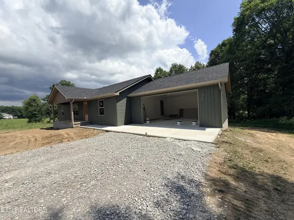 352 Old Wes Baldwin Rd, Jamestown, TN 38556