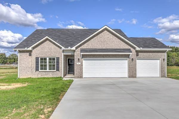 21 Bartow St, Decherd, TN 37324