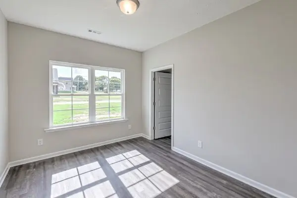 21 Bartow St, Decherd, TN 37324