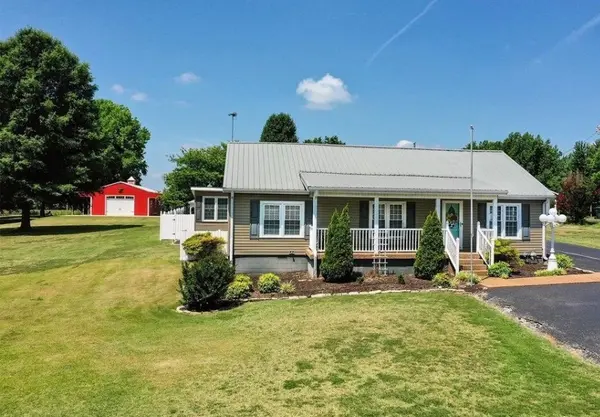 758 N Main St, Dyer, TN 38330