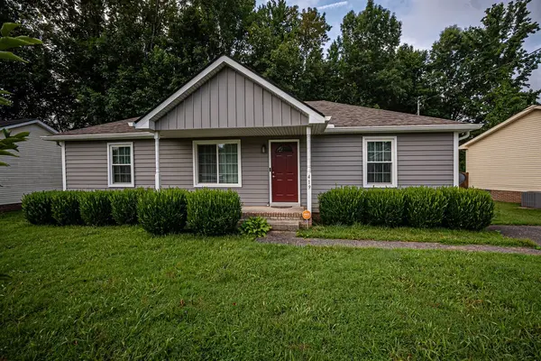419 Woodale Dr, Clarksville, TN 37042