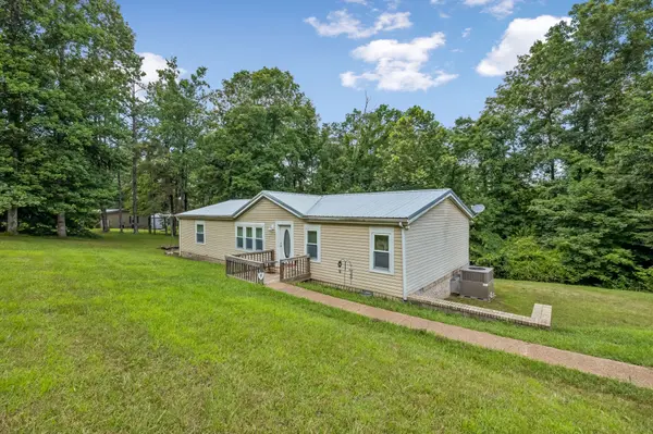 8896 Greer Rd, Lyles, TN 37098