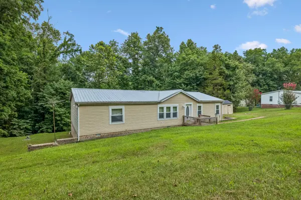8896 Greer Rd, Lyles, TN 37098