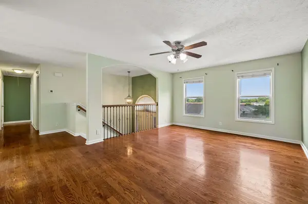 717 Arrowfield Dr, Clarksville, TN 37042