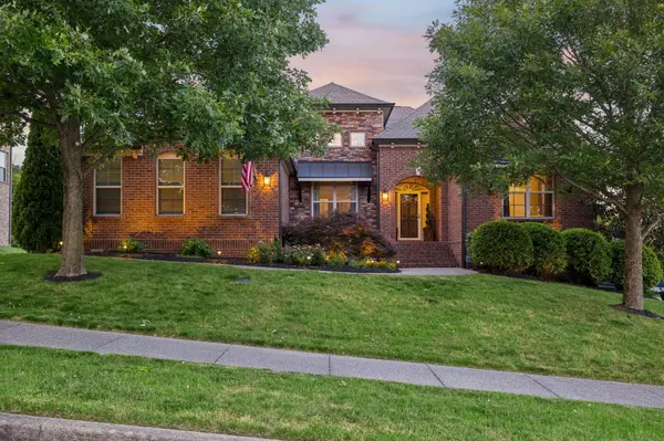 6732 Falls Ridge Ln, College Grove, TN 37046