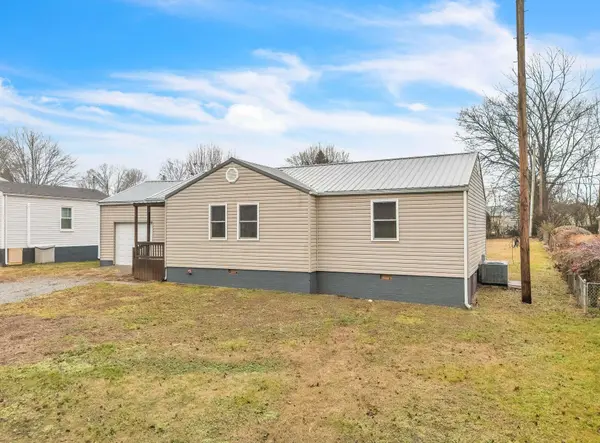 922 Barnabas Street, Athens, TN 37303