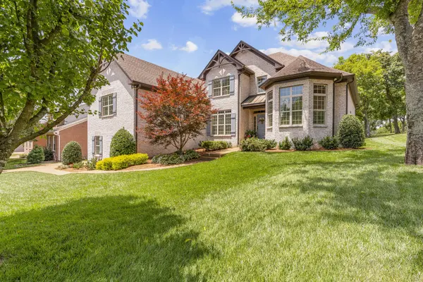 239 Spy Glass Way, Hendersonville, TN 37075