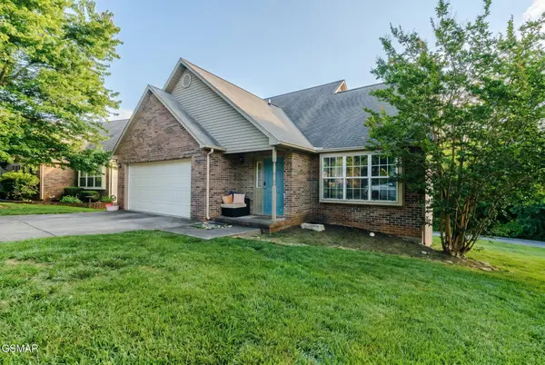738 Colony Village Way, Knoxville, TN 37923