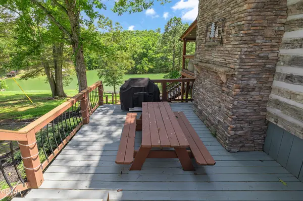 1601 Ponderosa Drive, Dandridge, TN 37725