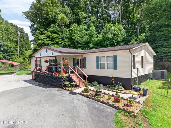 725 Old Flynns Cove Rd, Crossville, TN 38572