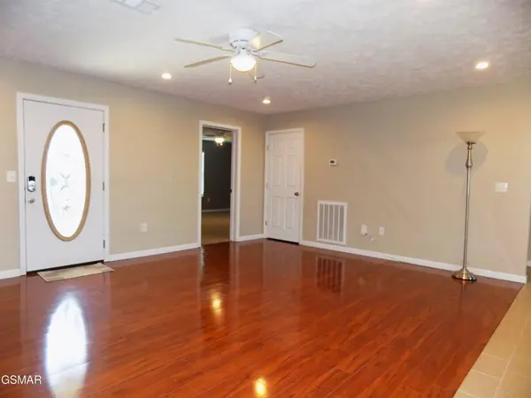 642 Privet Drive, Dandridge, TN 37725