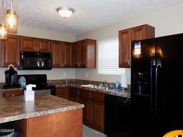 642 Privet Drive, Dandridge, TN 37725