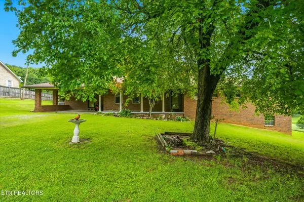 2866 Williams Ferry Rd, Lenoir City, TN 37771