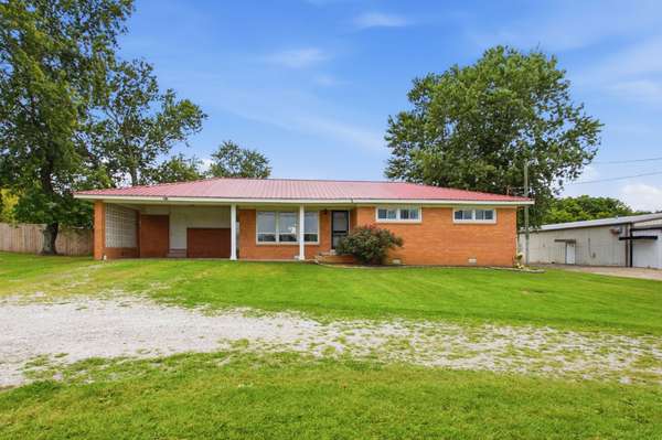 2371 Highway 43 #S, Leoma, TN 38468