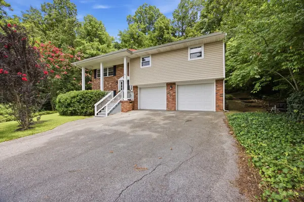 1425 Clearpoint Drive, Hixson, TN 37343
