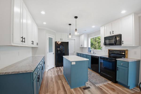 1850 Little Bartons Creek Rd, Cumberland Furnace, TN 37051